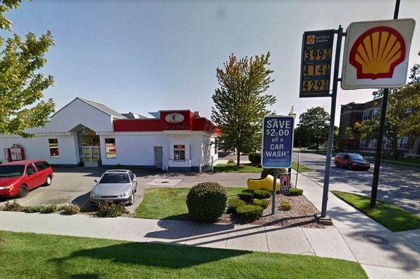 A&W Restaurant - Holland - 363 S River Ave (newer photo)